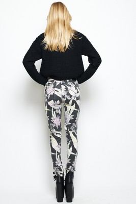 Mary Charteris sweatshirt