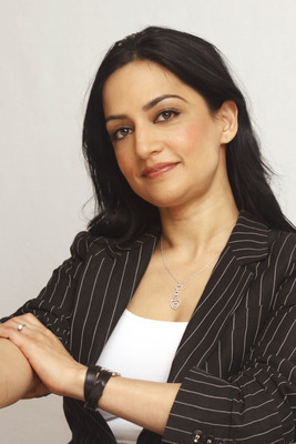 Archie Panjabi sweatshirt