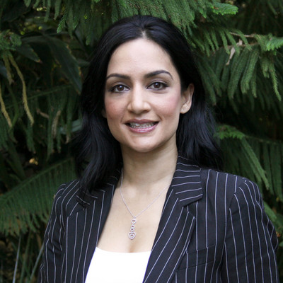 Archie Panjabi sweatshirt