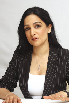 Archie Panjabi sweatshirt