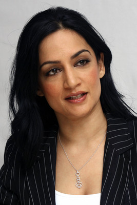 Archie Panjabi sweatshirt