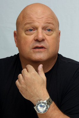 Michael Chiklis sweatshirt