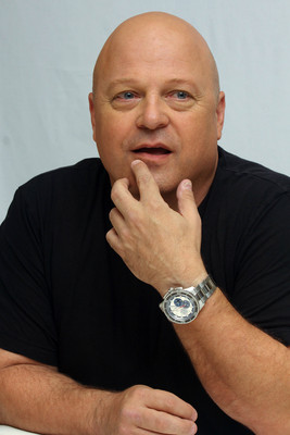 Michael Chiklis sweatshirt