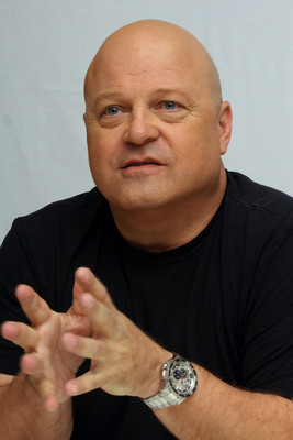 Michael Chiklis sweatshirt