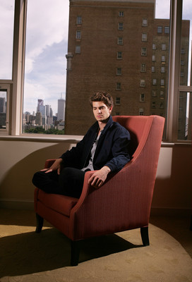 Andrew Garfield sweatshirt