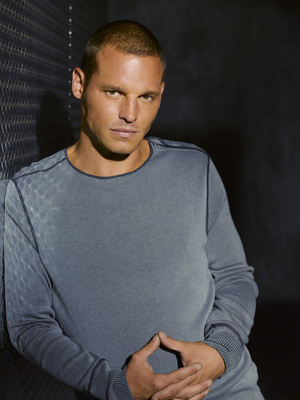 Justin Chambers sweatshirt