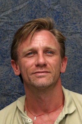 Daniel Craig poster