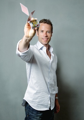 Guy Pearce poster