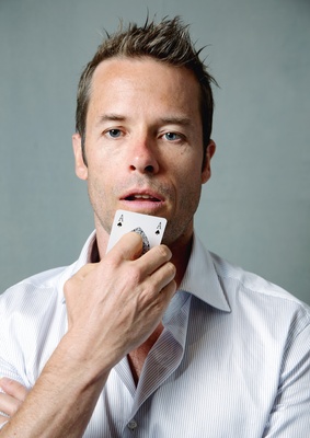 Guy Pearce poster