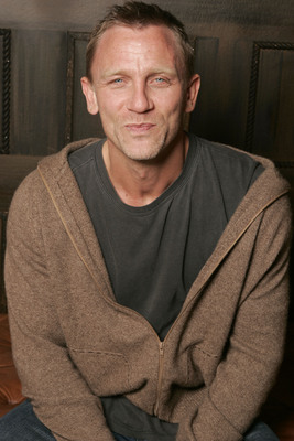 Daniel Craig poster