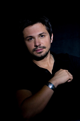 Freddy Rodriguez poster