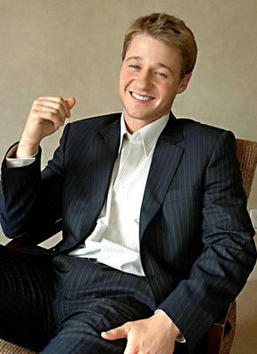 Benjamin McKenzie poster