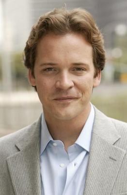 Peter Sarsgaard poster