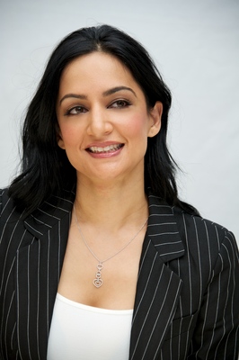 Archie Panjabi sweatshirt