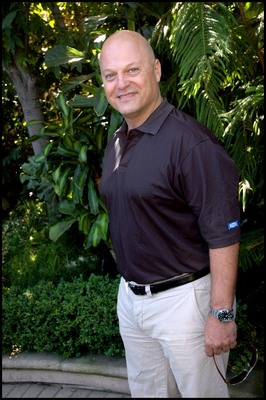 Michael Chiklis sweatshirt