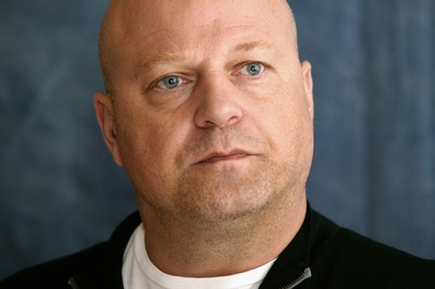 Michael Chiklis sweatshirt