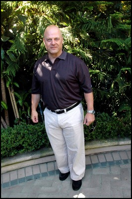 Michael Chiklis sweatshirt