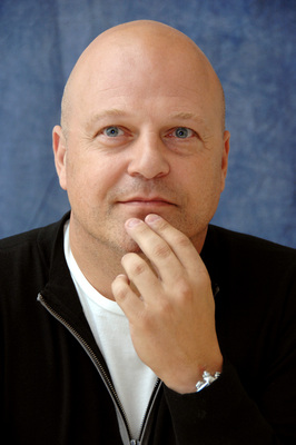 Michael Chiklis sweatshirt
