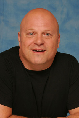 Michael Chiklis sweatshirt