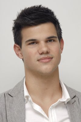Taylor Lautner poster