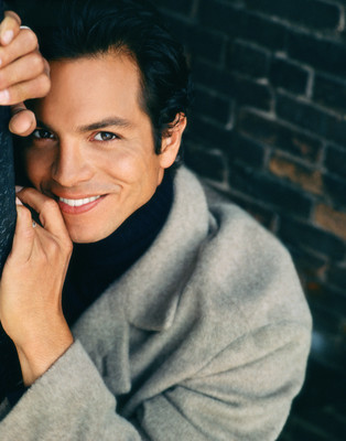 Benjamin Bratt poster