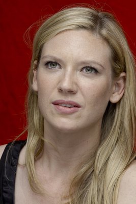 Anna Torv poster