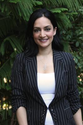 Archie Panjabi sweatshirt