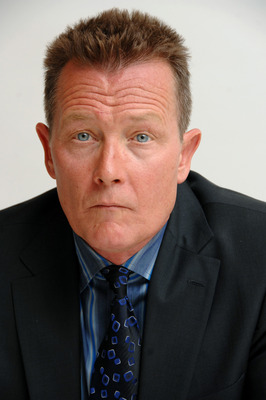 Robert Patrick sweatshirt