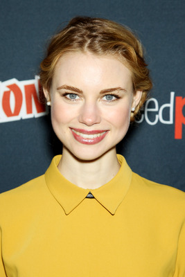 Lucy Fry sweatshirt