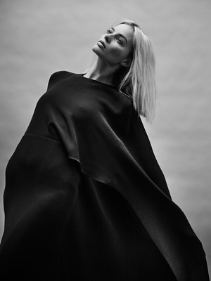 Margot Robbie poster