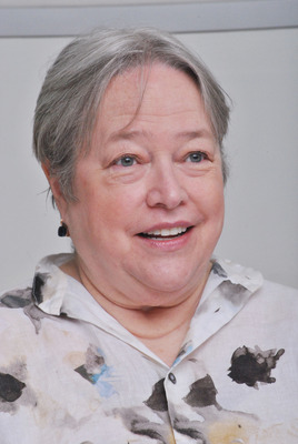 Kathy Bates sweatshirt