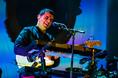 Vampire Weekend sweatshirt