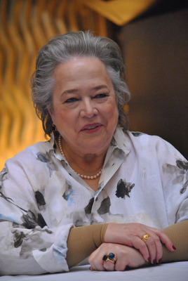 Kathy Bates sweatshirt