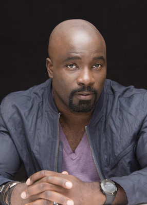 Mike Colter sweatshirt