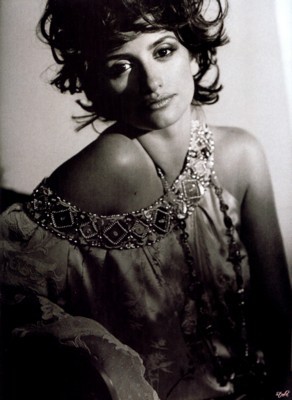 Penelope Cruz sweatshirt