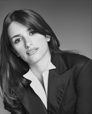 Penelope Cruz sweatshirt