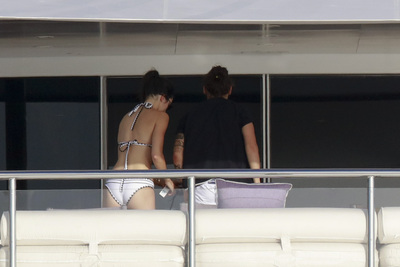 Harry Style sweatshirt